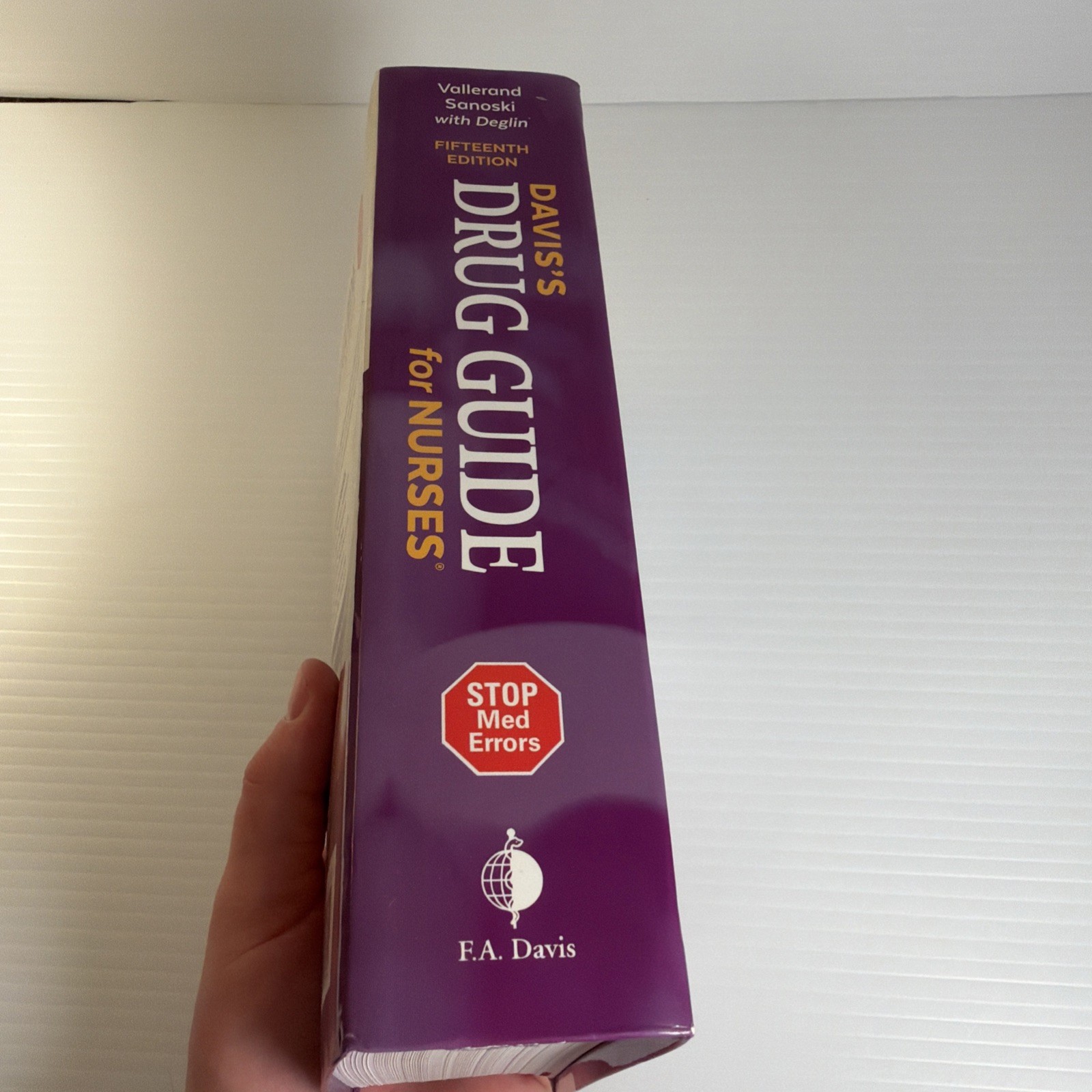 Davis’s Drug Guide for Nurses – Paperback – GOOD