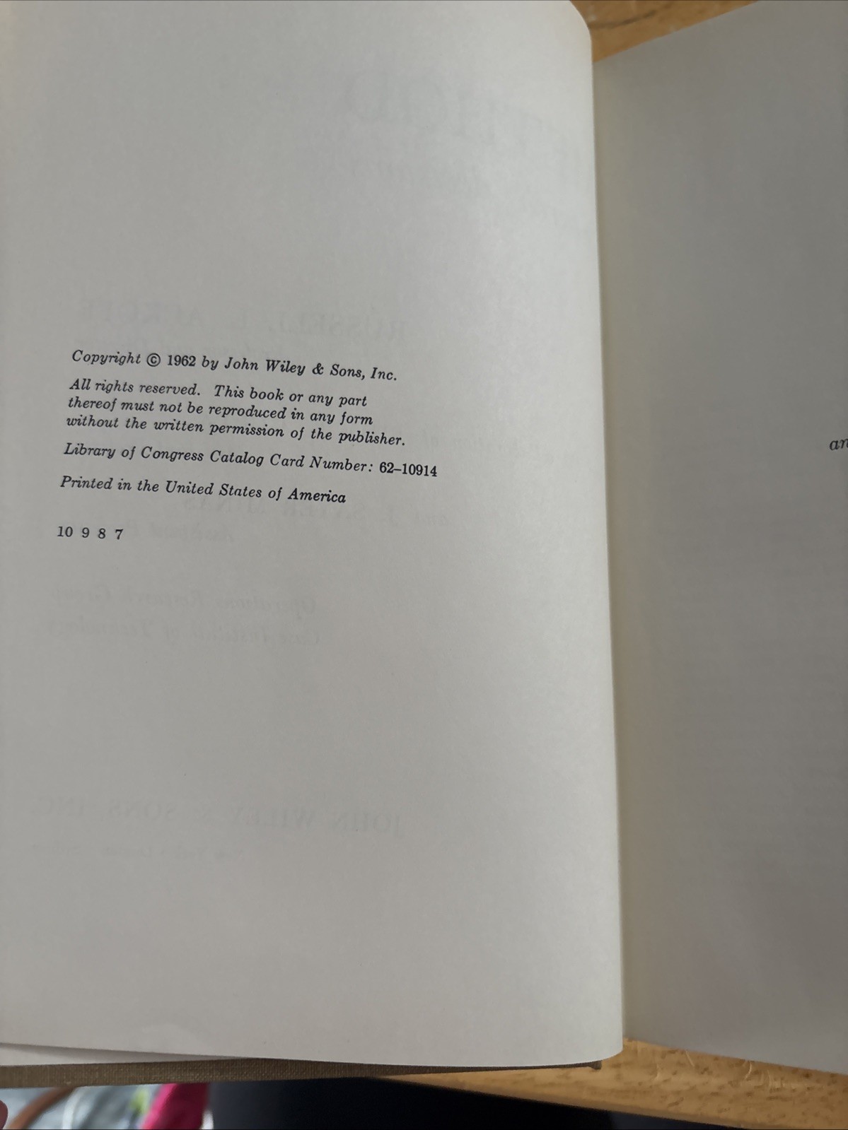 Scientific Method optimizing applied research decisions. Russell L Ackoff. 1962