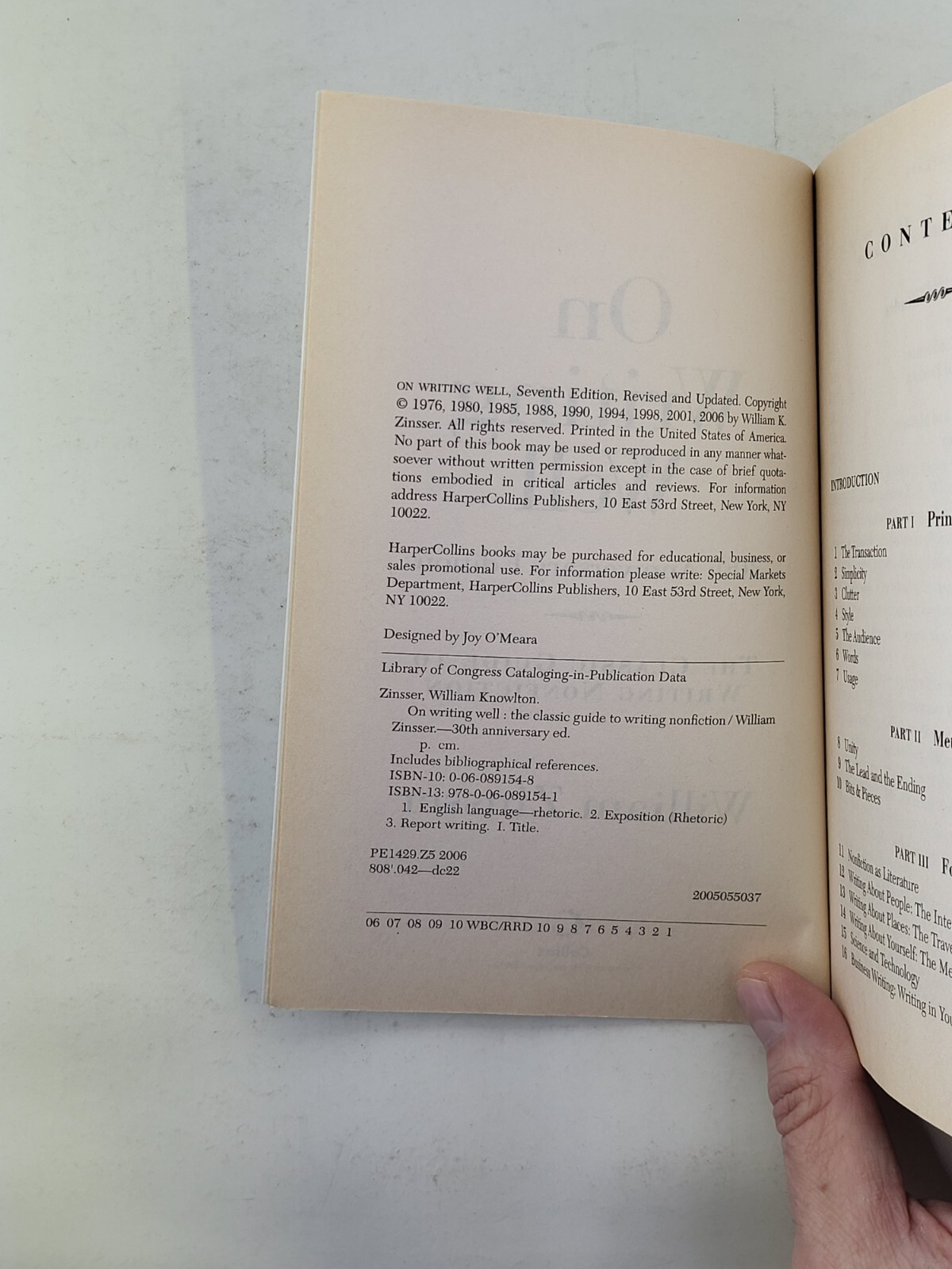 On Writing Well : The Classic Guide to Writing Nonfiction by William Zinsser…