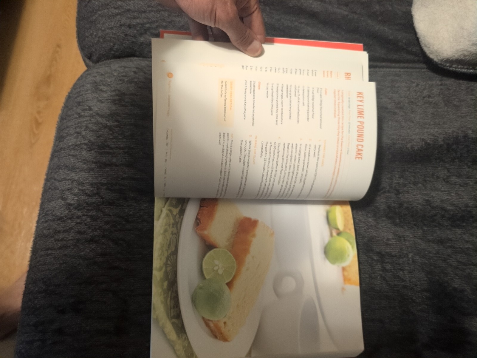 Big Book of Ketogenic Baking – Paperback By Ketchum, Carolyn – VERY GOOD