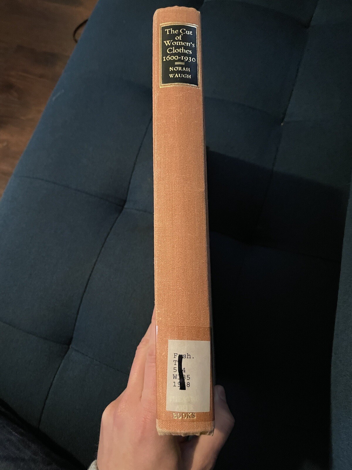 First Edition The Cut Of Women’s Clothes: 1600-1930