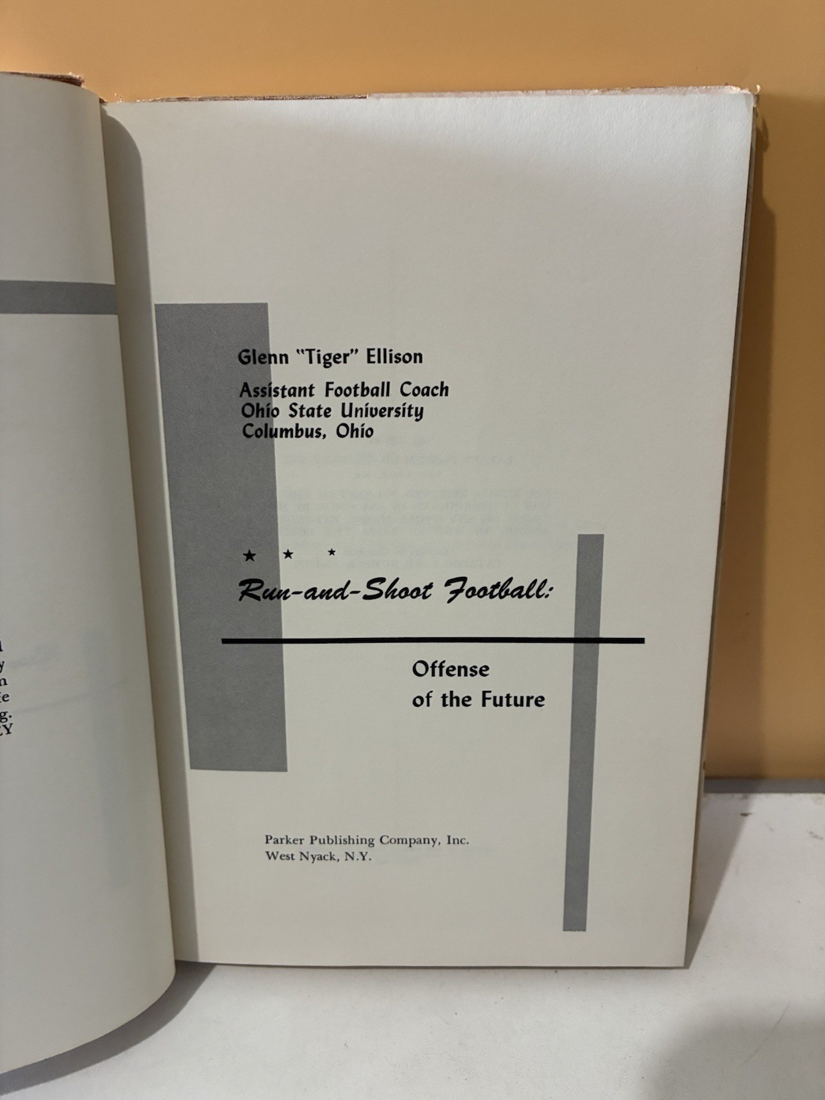 Run-and-Shoot Football: Offense of the Future – Glenn Ellison – 1965 HCDJ