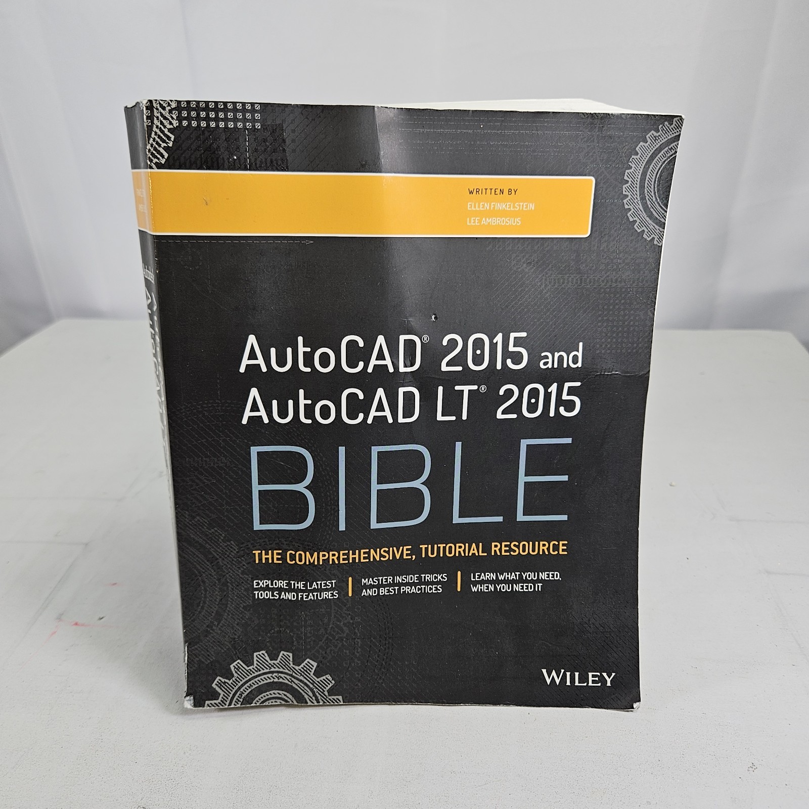 Bible Ser.: AutoCAD 2015 and AutoCAD LT 2015 Bible by Ellen Finkelstein…