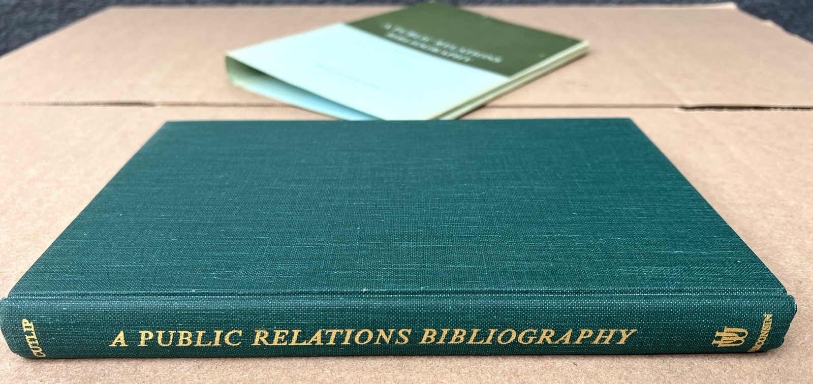 A Public Relations Bibliography 1965 SM Cutlip Journalism History Reference