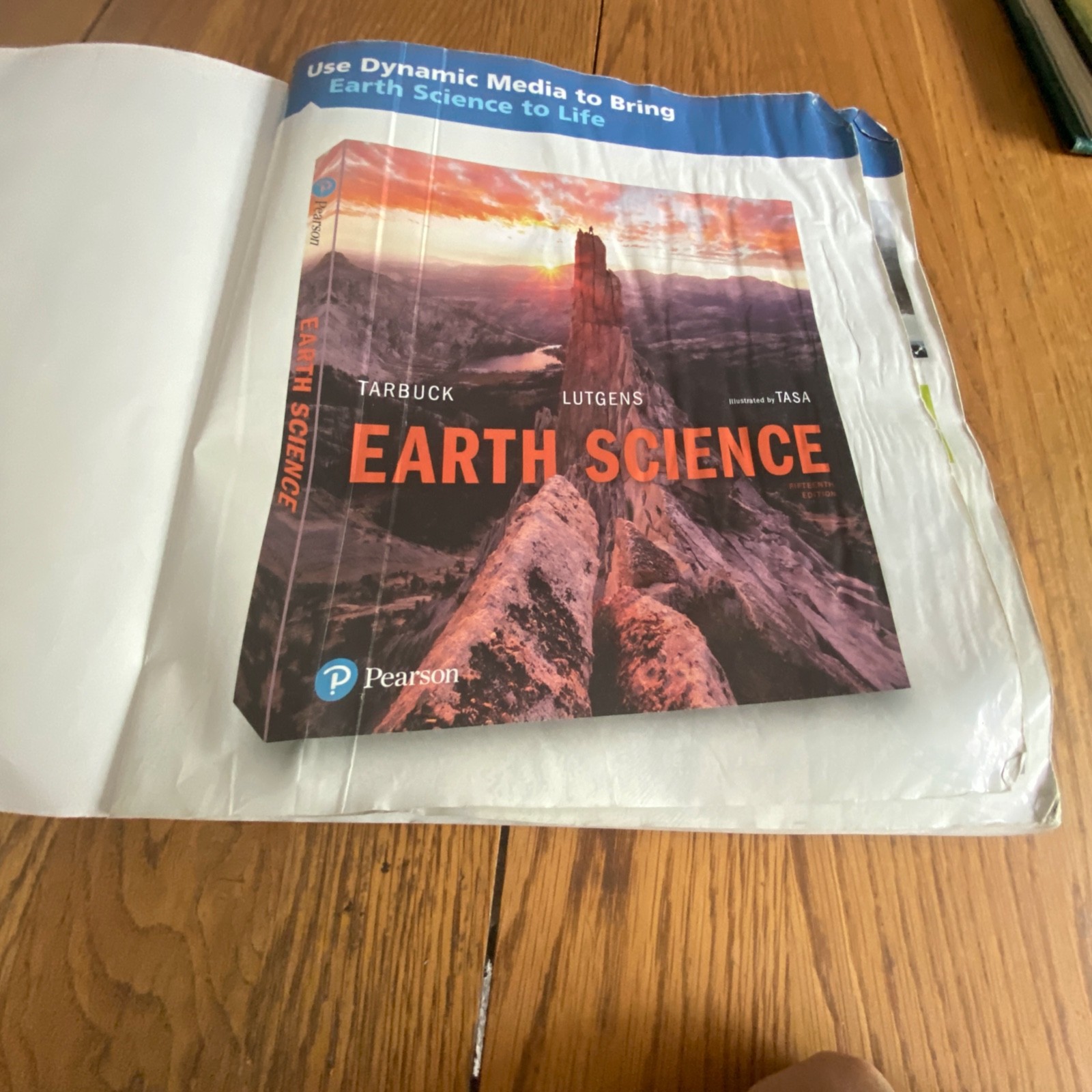 Earth Science 15th Edition Paperback
