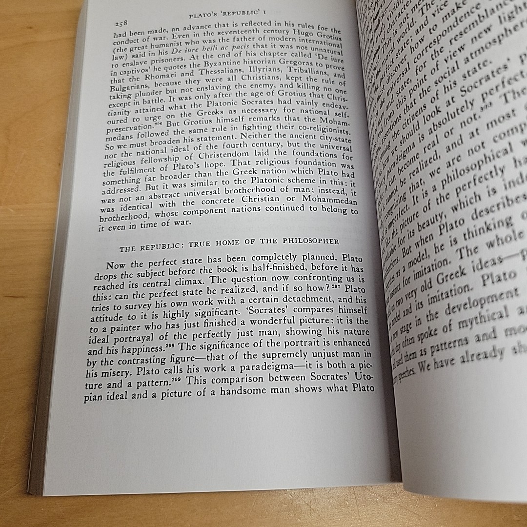 Paideia the Ideals of Greek Culture Volume 2 In Search of the Divine Center