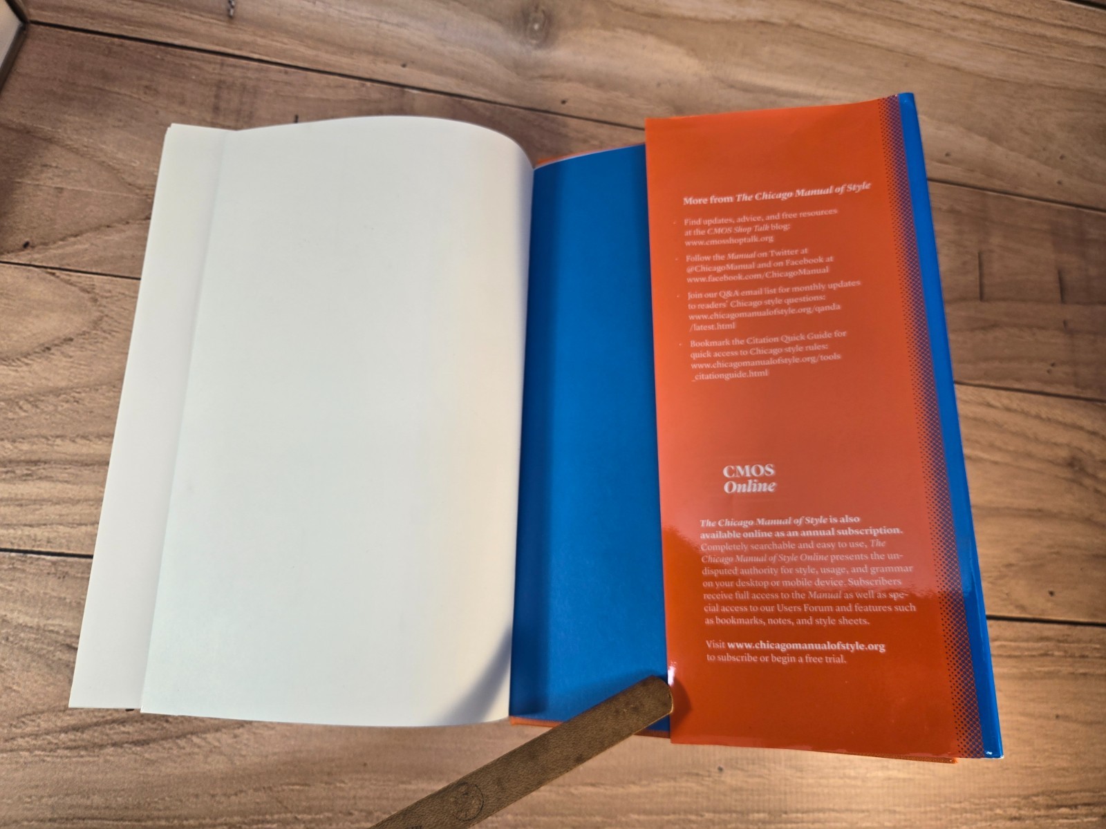 The Chicago Manual of Style 17th Edition Hardcover Writer Editor Publisher Guide