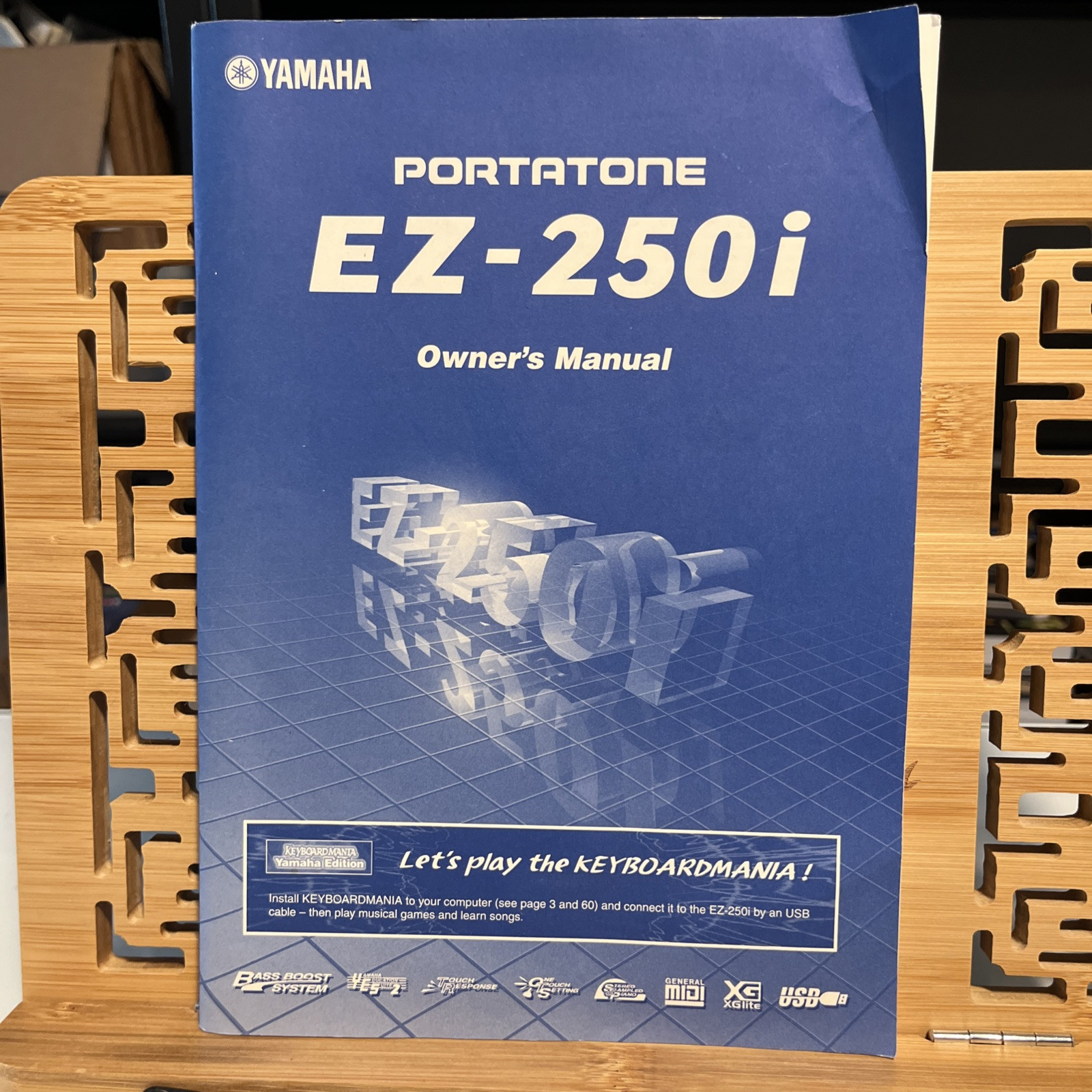 Yamaha Portatone EZ-250i Instruction Manual: 88 Pages