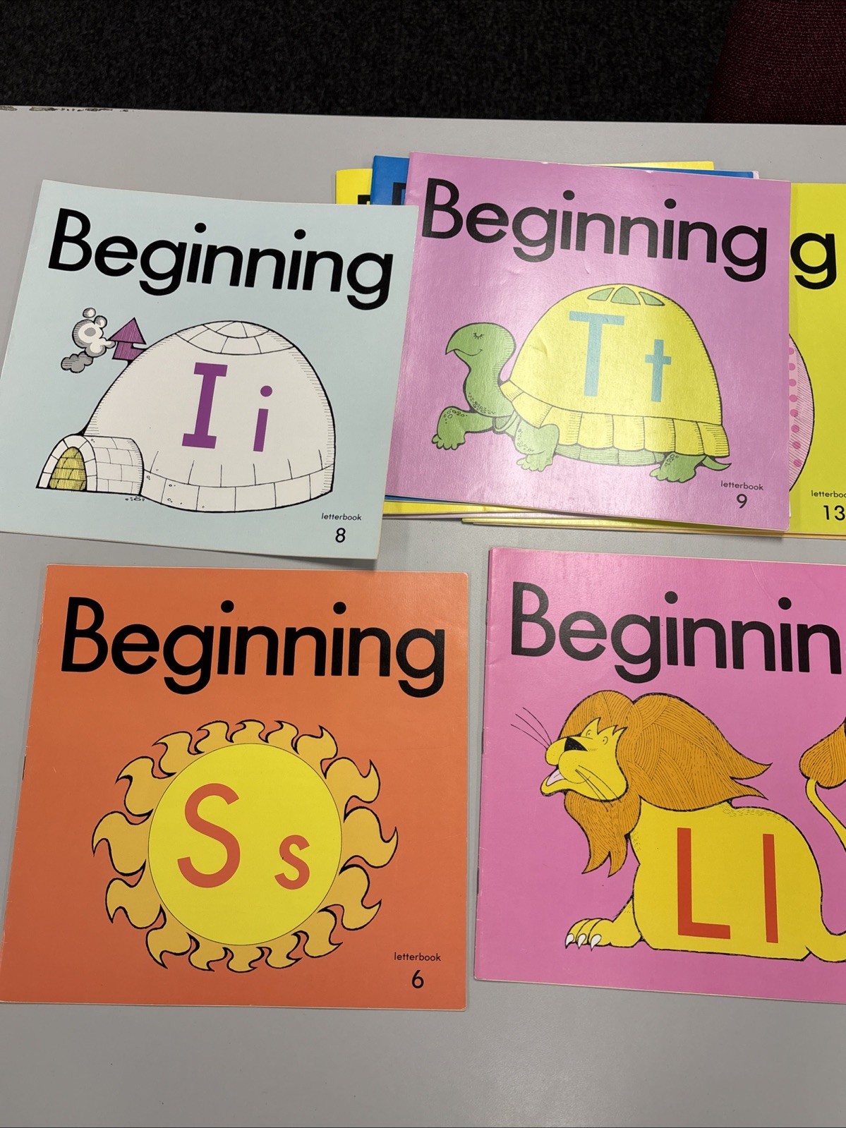 Beginning to Read Write & Listen 22 Letterbooks, LIKE NEW, READ