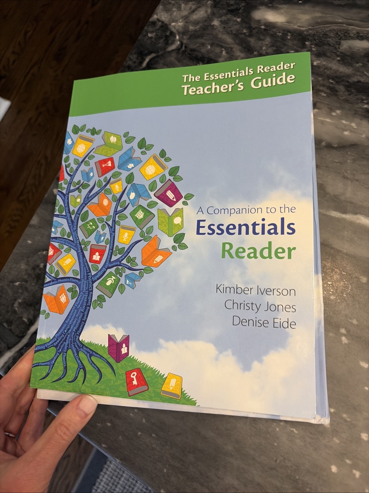 Essentials Multi-Level Reading,Spelling,Grammar & Vocabulary Units 1-7 (TE)
