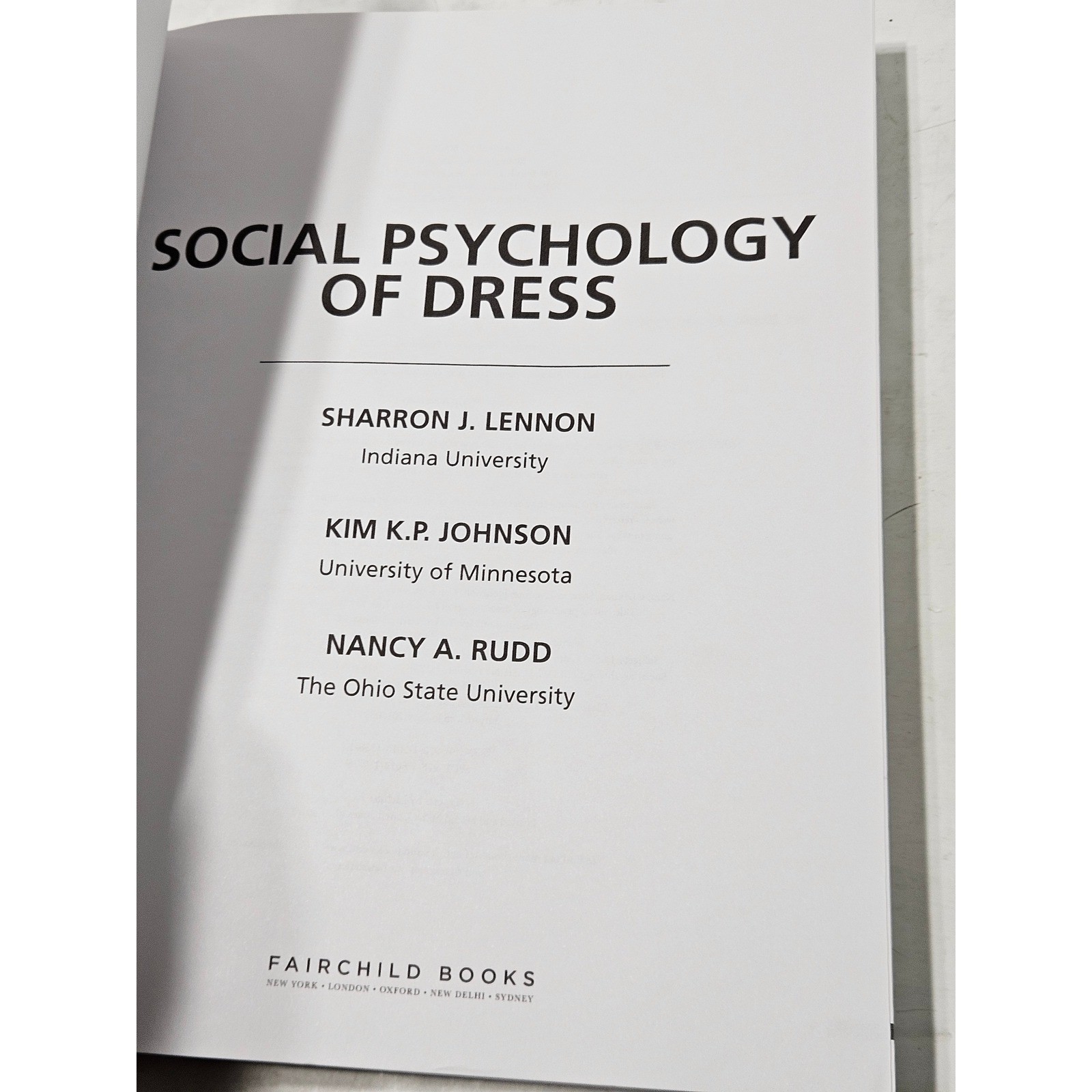 Social Psychology of Dress Paperback Fairchild Books Sharron J. Lennon