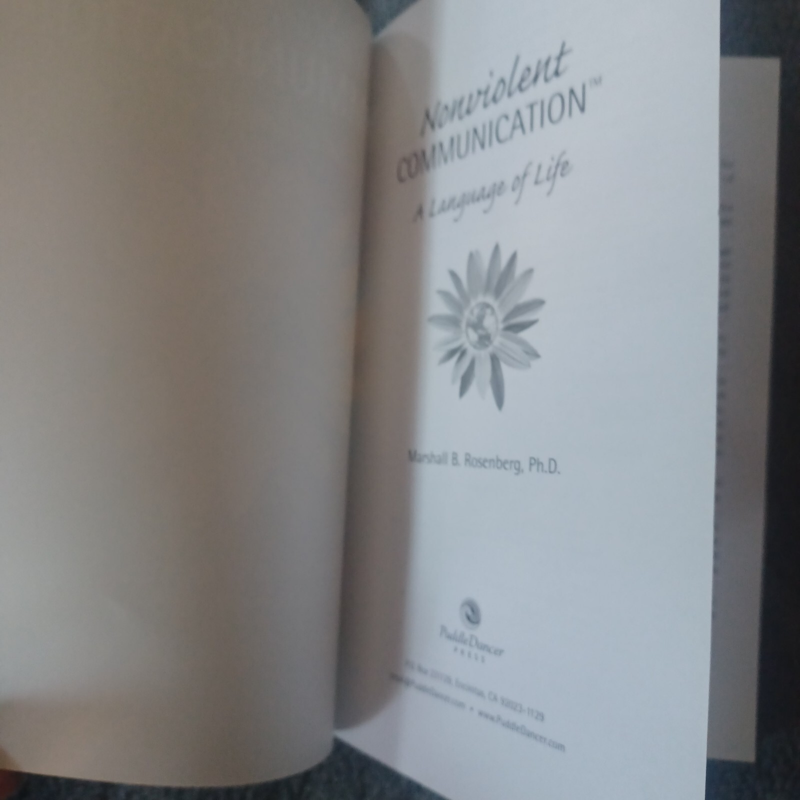 Nonviolent Communication Guides: Language of Life – Marshall Rosenberg 2005 2nd