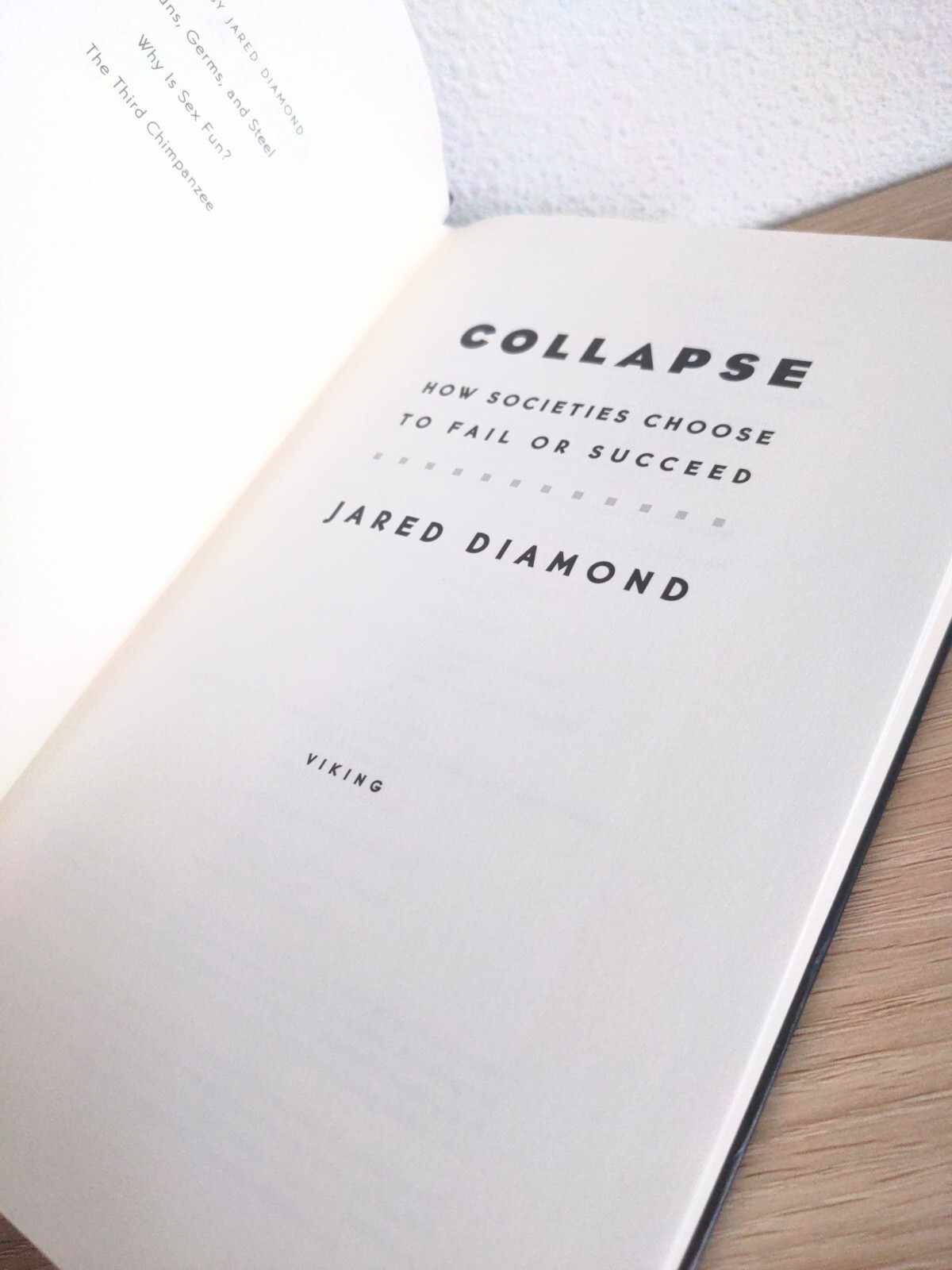 Signed! Collapse by Jared Diamond Autographed Hardcover 1st Edition Print