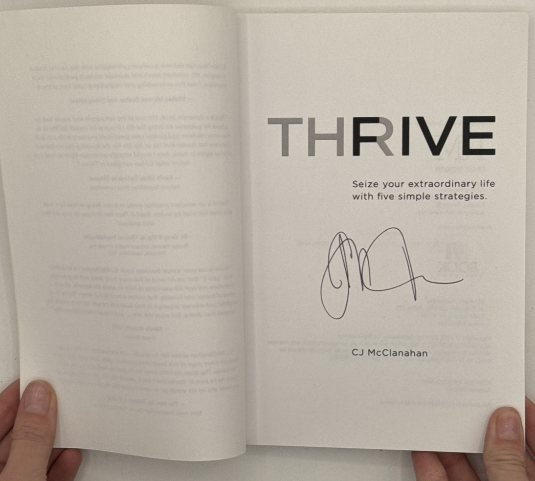 Thrive by CJ McClanahan, SIGNED Paperback Book 2011, B178