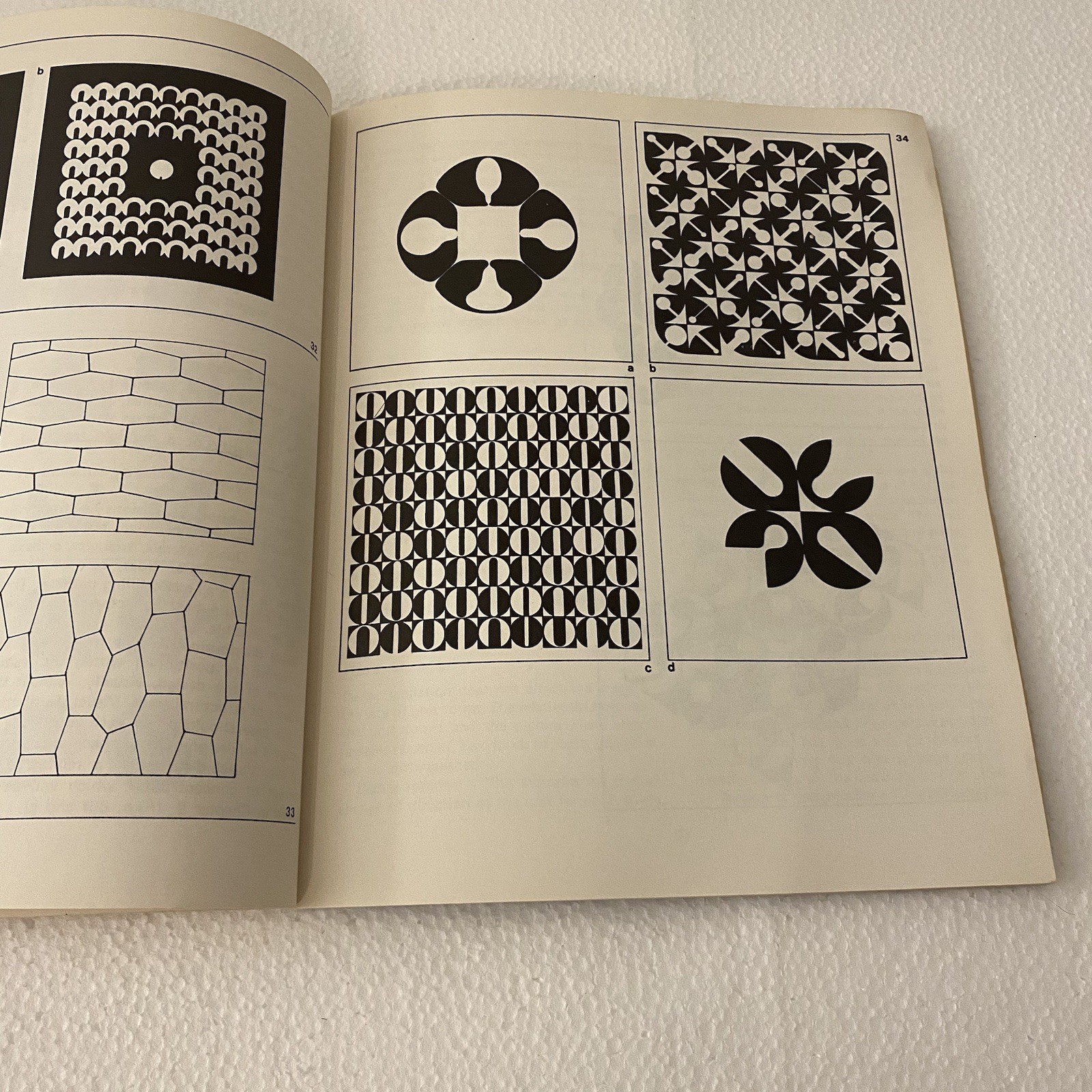 Principles of Two-Dimensional Design by Wucius Wong 1972 Trade Paperback Vintage