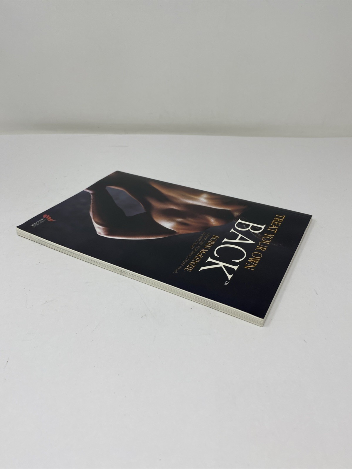 Treat Your Own Back by Robin McKenzie (Trade Paperback)