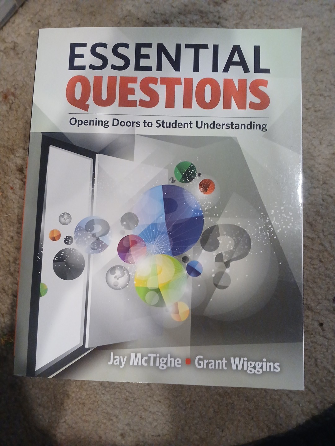 Jay McTighe Grant Wiggins Essential Questions (Paperback) Brand New