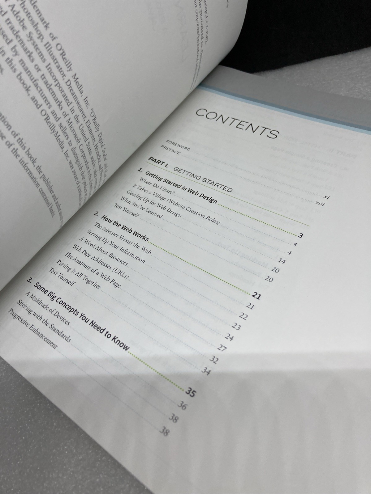 Learning Web Design (5th Edition) – Robbins. O’Reilly Media Inc. 790 pages, soft