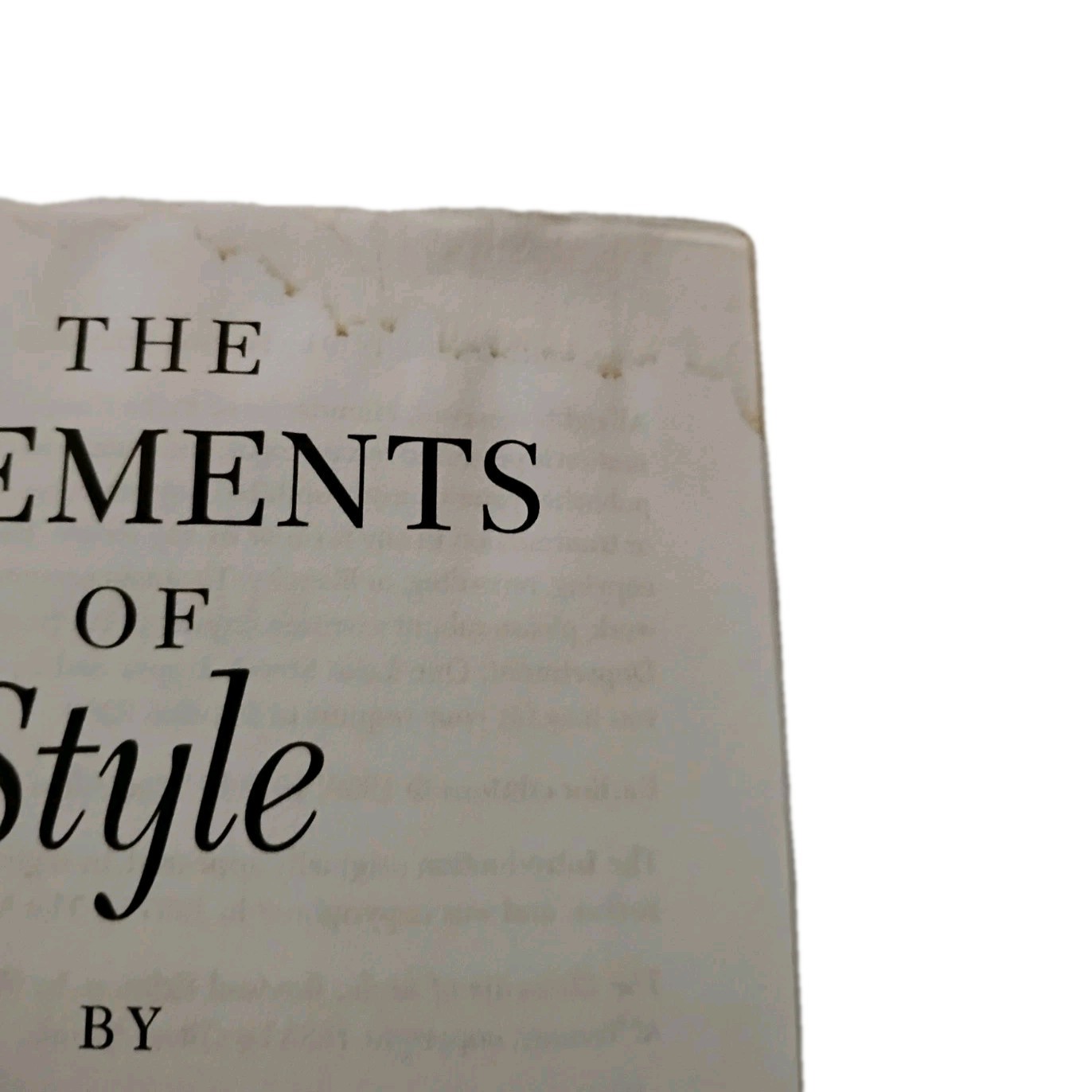 William Strunk Jr & E.B. White, The Elements of Style, Fourth Edition, Paperback