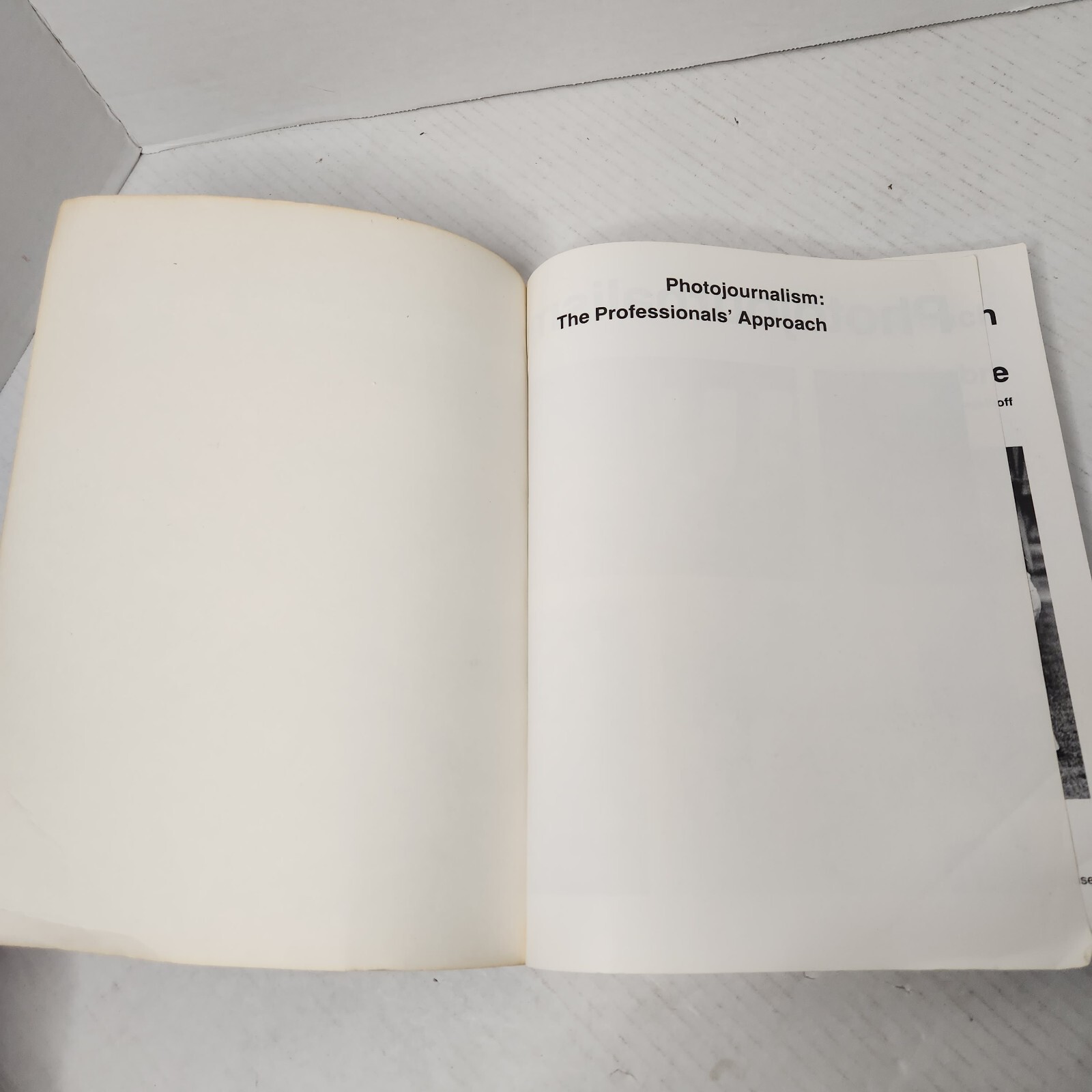 Photojournalism : The Professionals’ Approach Kenneth Kobre 1980 Trade PB READ